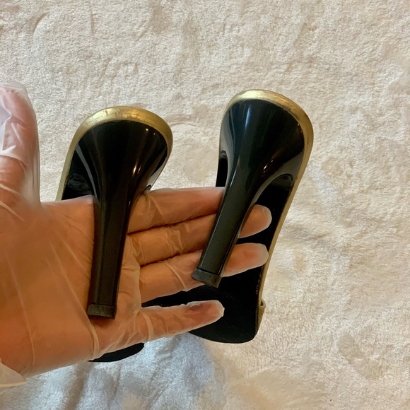 Gucci Vintage Never Worn Gold Metallic GG Mule Heel Pumps w/Gray Heel, Size 10.5 - Picture 8 of 13